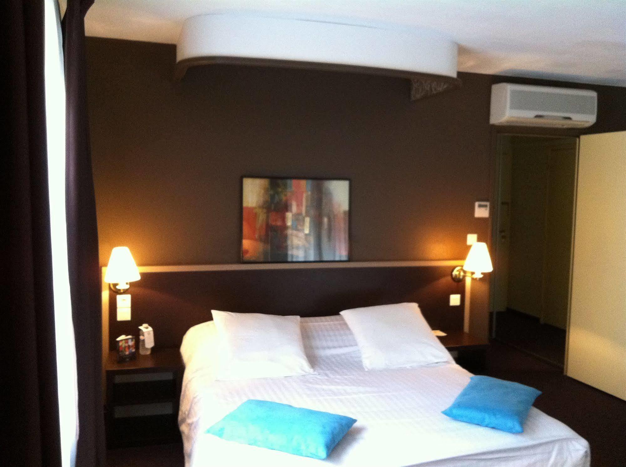Hotel Restaurant Seminaires La Foresterie 勒芒 外观 照片