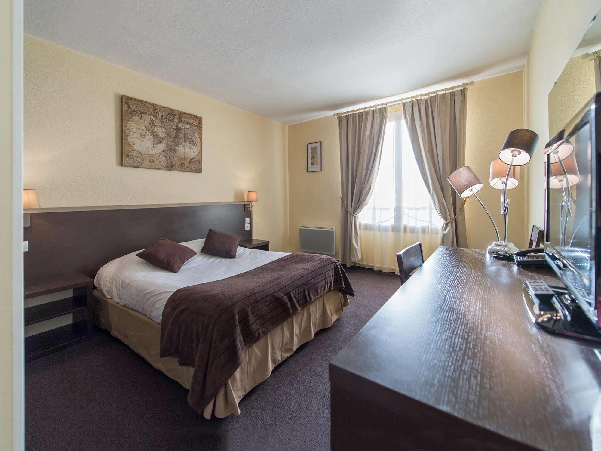 Hotel Restaurant Seminaires La Foresterie 勒芒 外观 照片